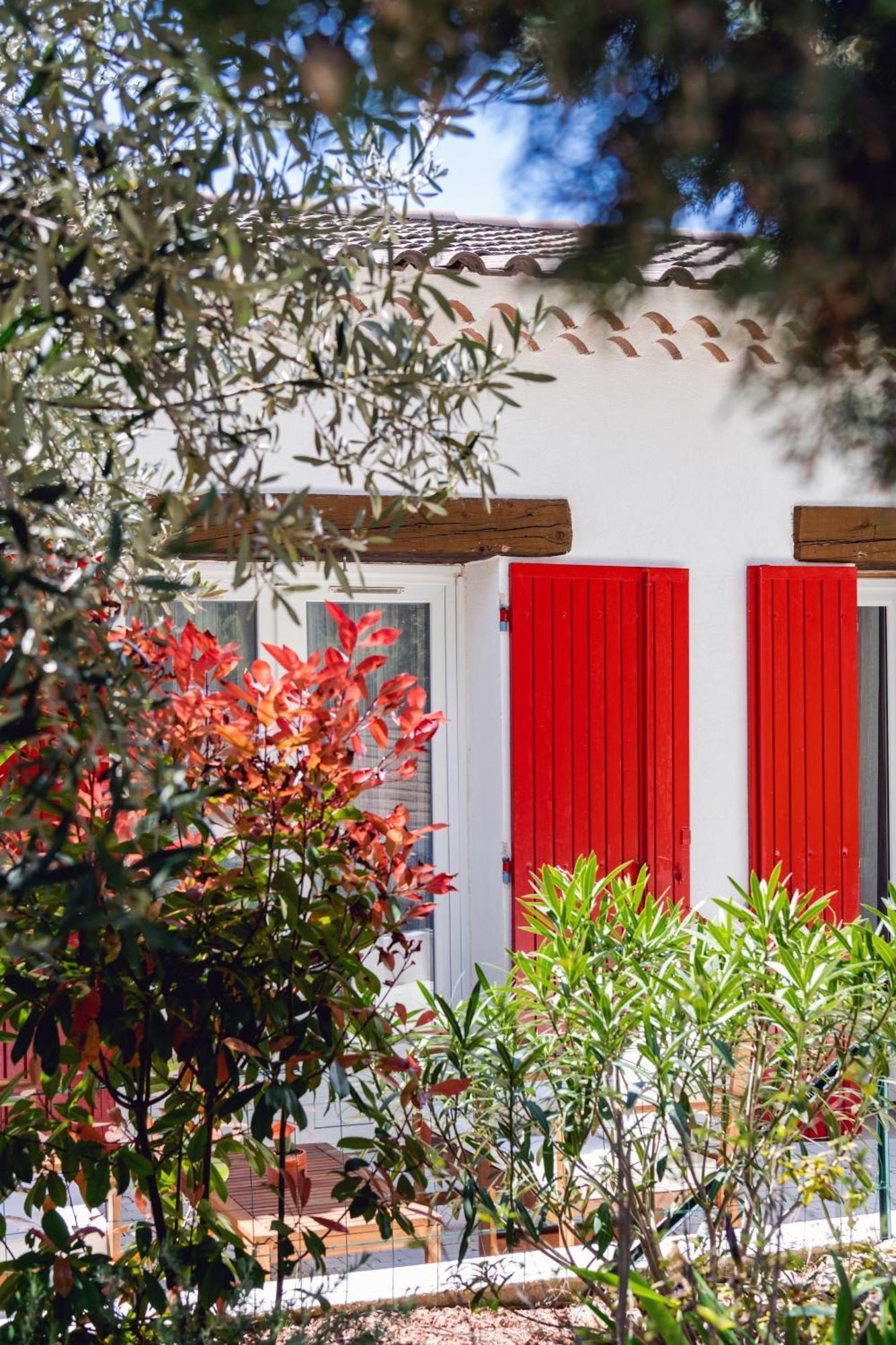 HôTEL LES VOLETS ROUGES - CASSIS Exterior foto